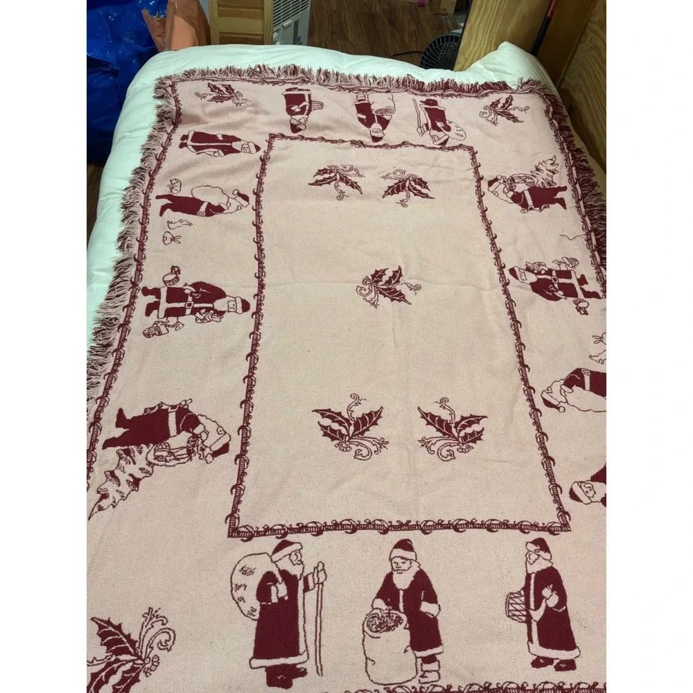 Unbranded Christmas Santa Claus Woven‎ Throw Blanket OS Burgundy Pink